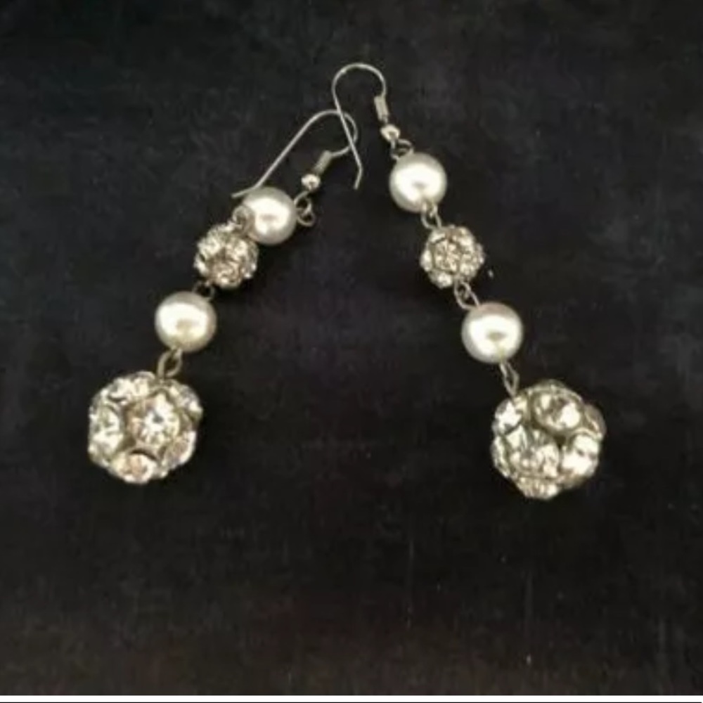 VINTAGE ESTATE CRYSTAL AND PEARL EARRINGS